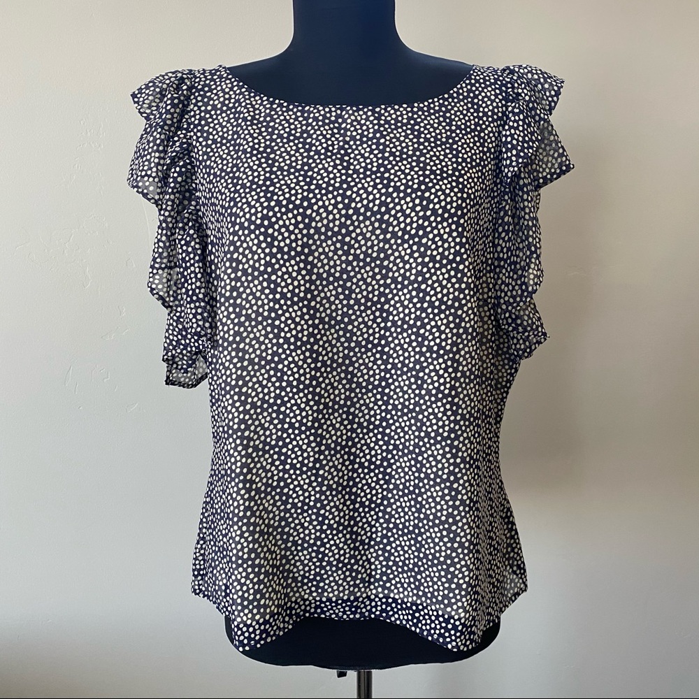 NEW - Beautiful Ruffled Top